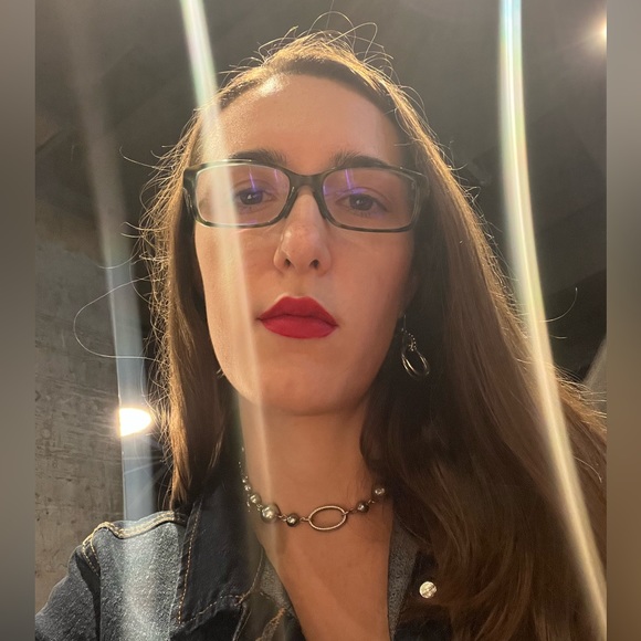 Meet the Posher, Julia - Picture 5 of 6